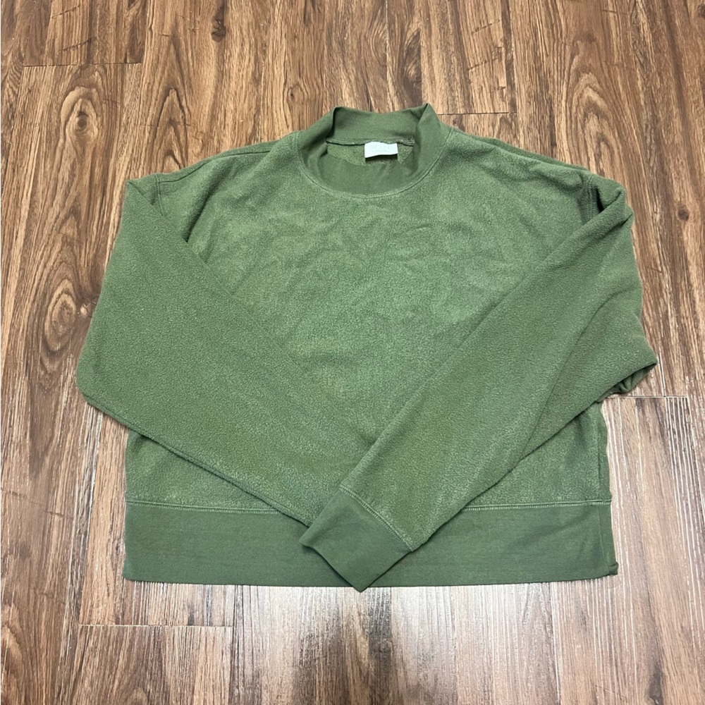 Women’s Abound Green Jumper Pullover Crewneck Fleece Sweater 
Soft Cute Blouse